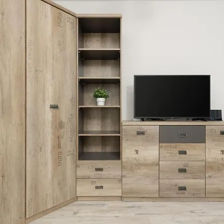 Studio Wlochy 1 Sierpnia By Renters * Warsaw